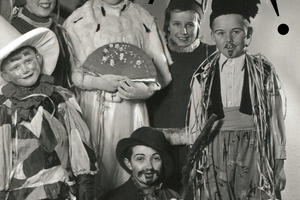 Children group in carnival costume in Roßwein with added script